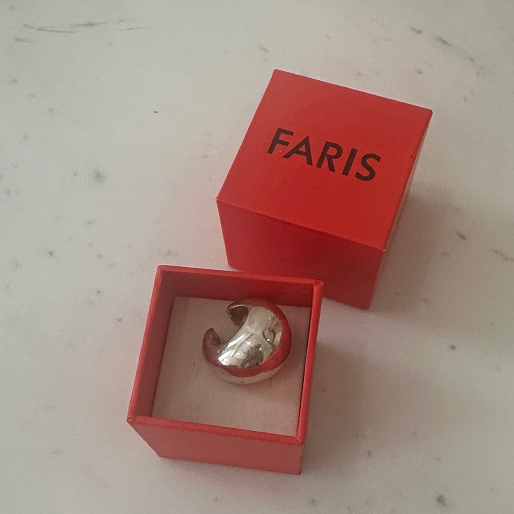 FARIS Silver Ring in Red Box